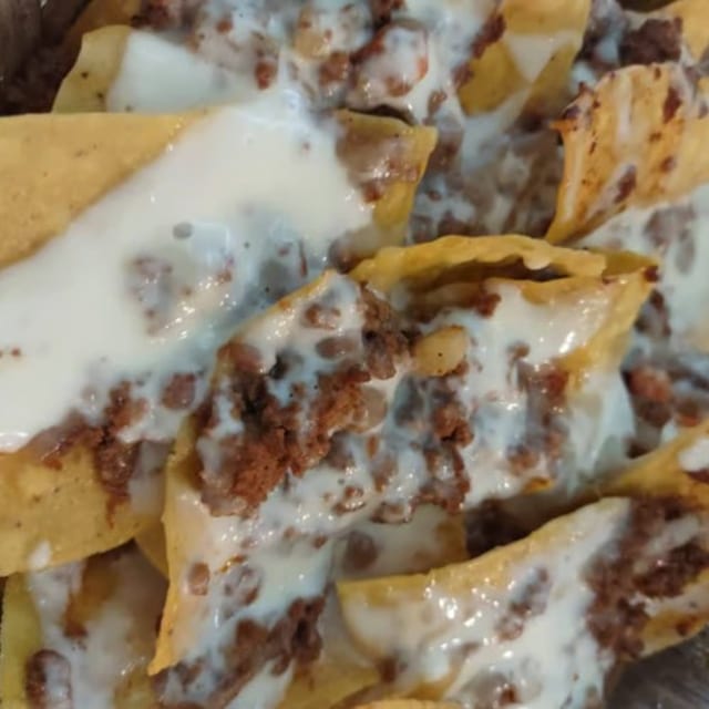 Carne (Ground Beef) Nachos.